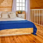 Nini House