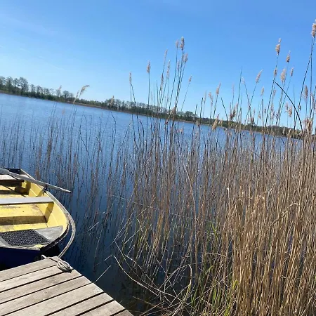 Semesterbostad Nini House *